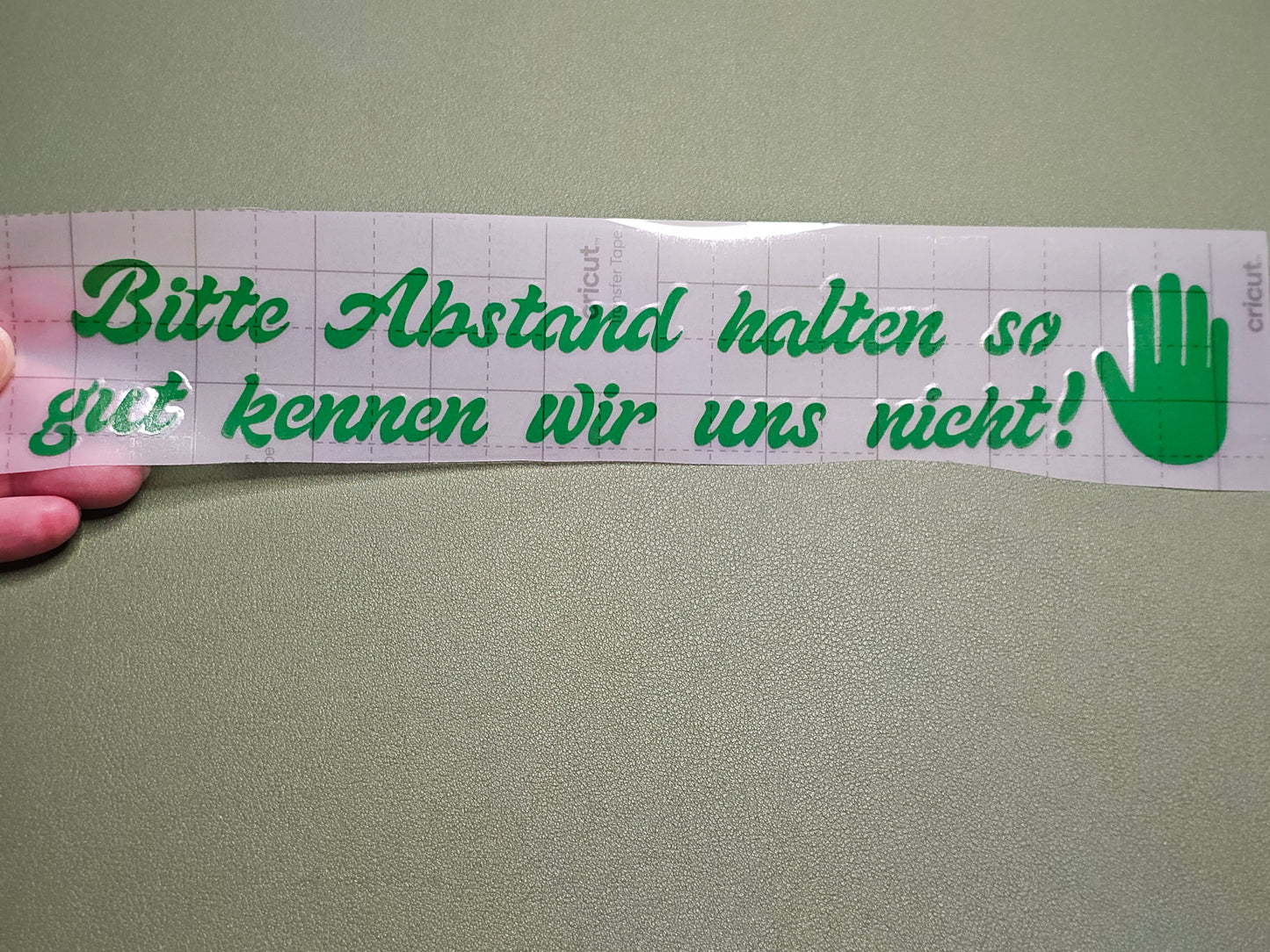 Bitte Abstand halten – so gut kennen wir uns nicht!