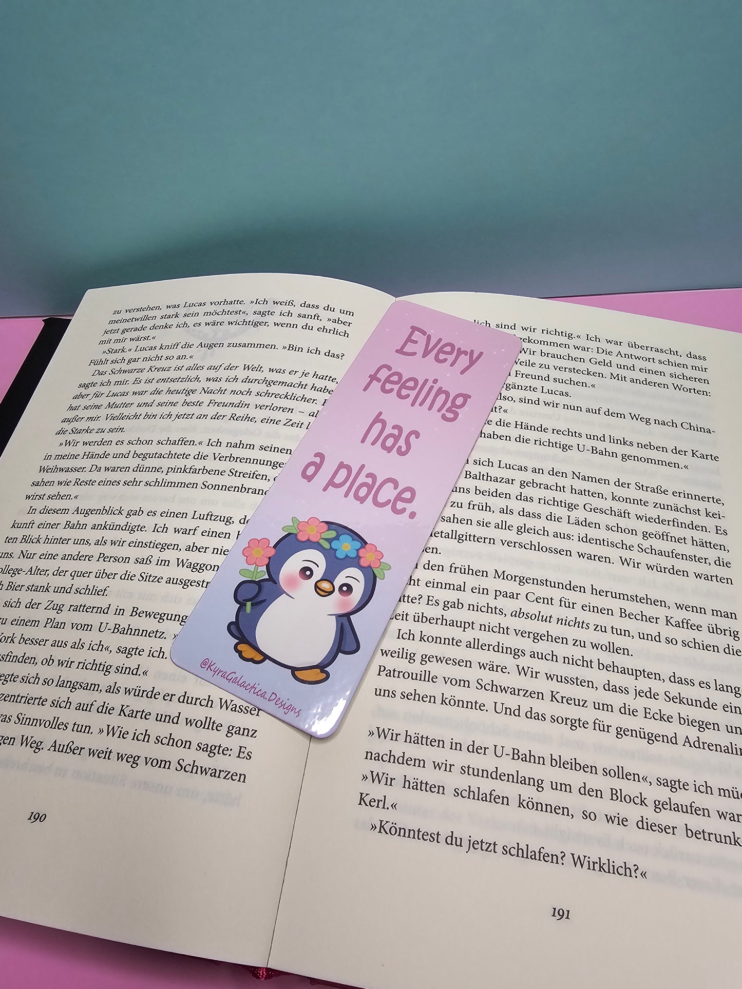 Every Feeling Has a Place | It’s Okay to Feel | Pinguin - Lesezeichen - beidseitig bedruckt