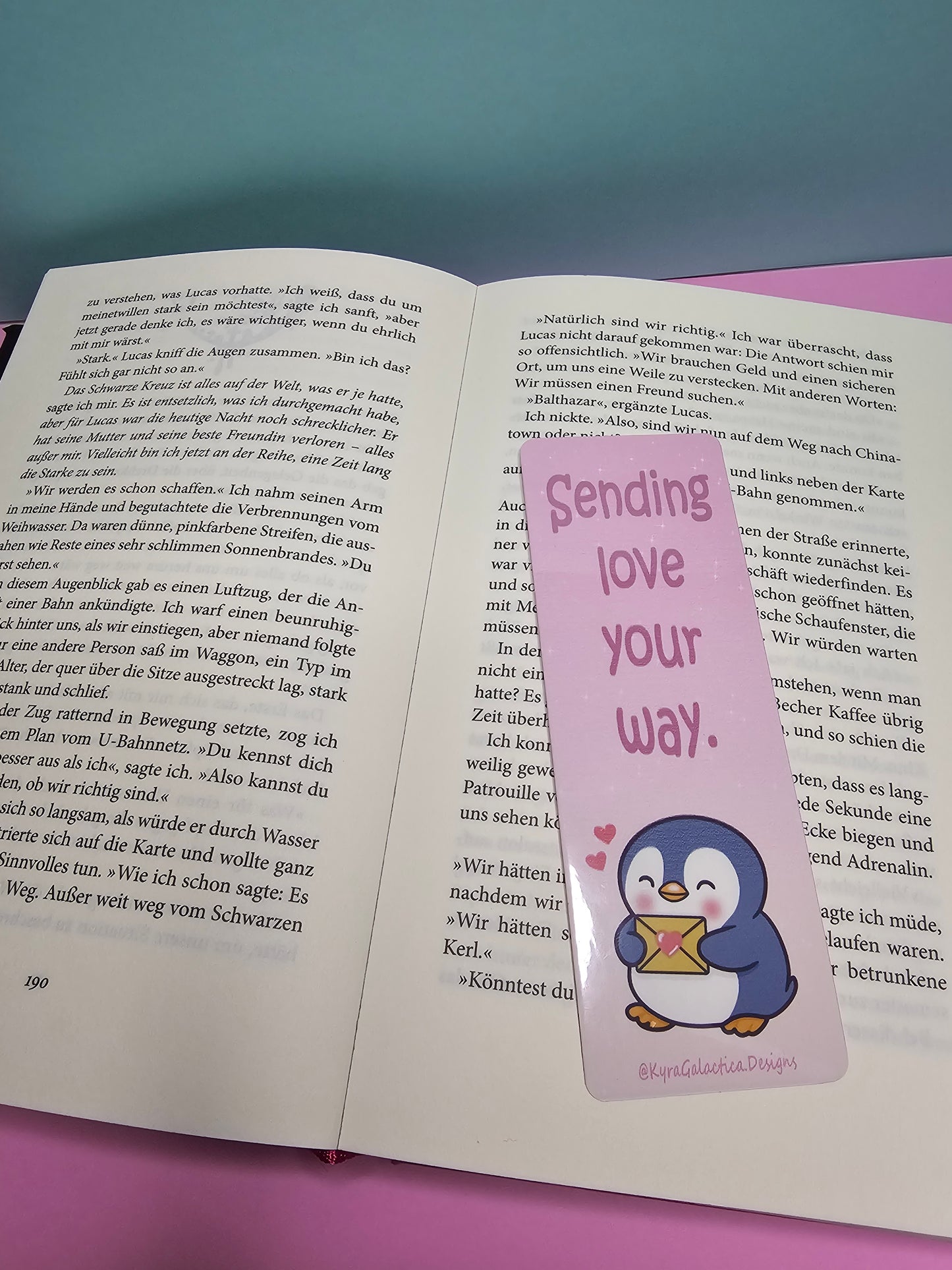 Sending Love Your Way | Kindness always returns | Pinguin - Lesezeichen - beidseitig bedruckt