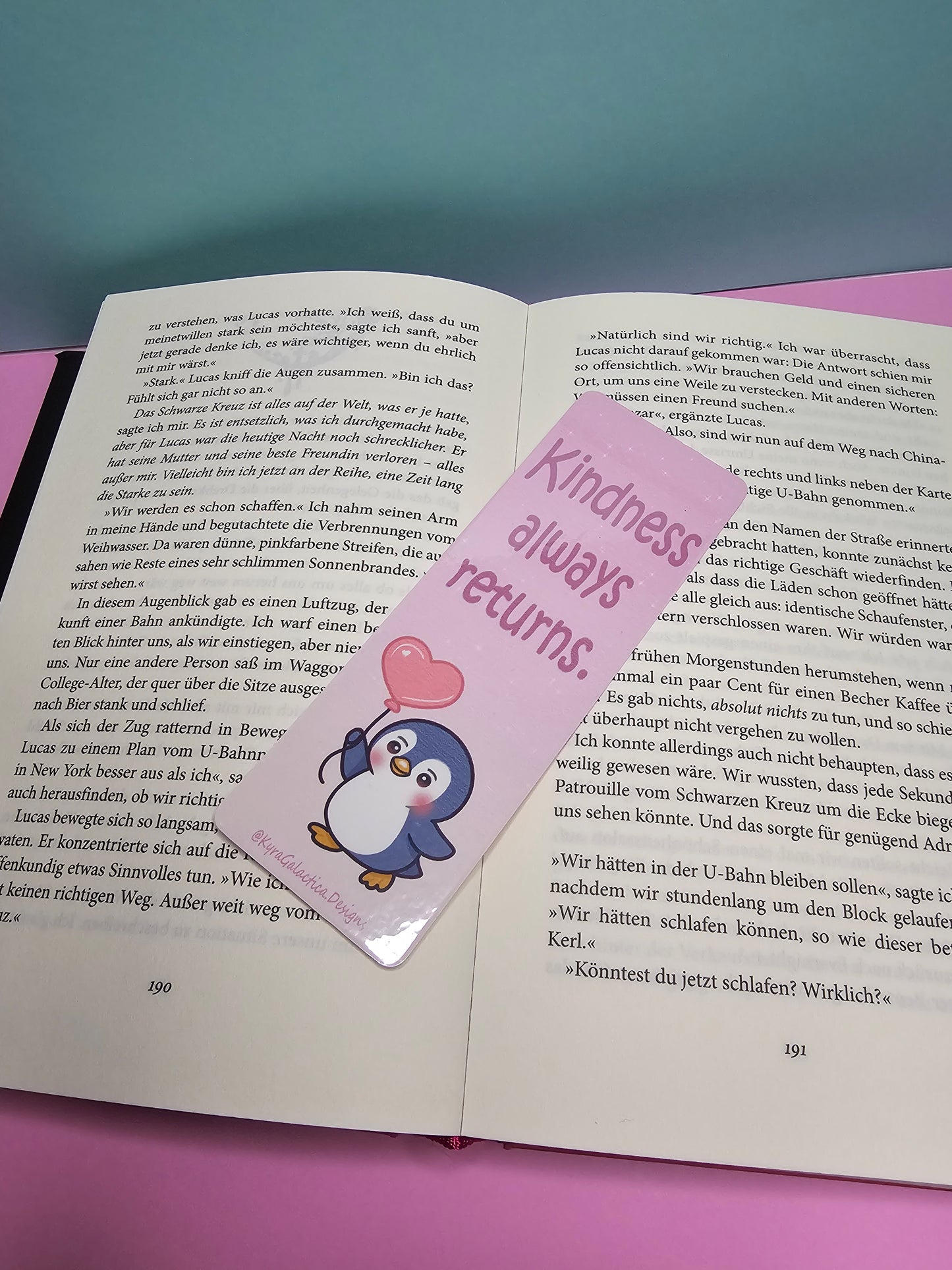 Sending Love Your Way | Kindness always returns | Pinguin - Lesezeichen - beidseitig bedruckt